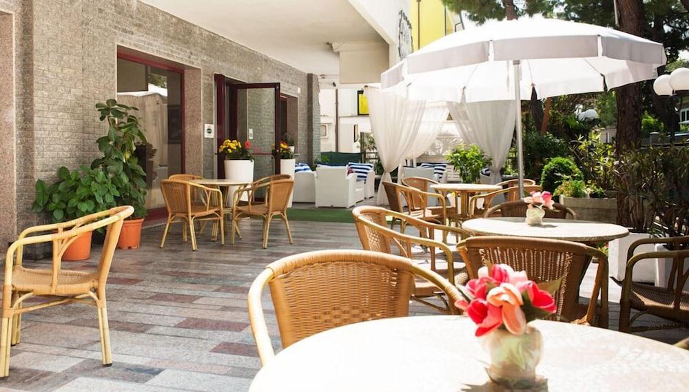 Hotel Capinera Rimini Ngoại thất bức ảnh